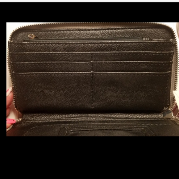 🛑SOLD🛑NWT $58 Betsey Johnson Zip Wallet - Picture 3 of 5